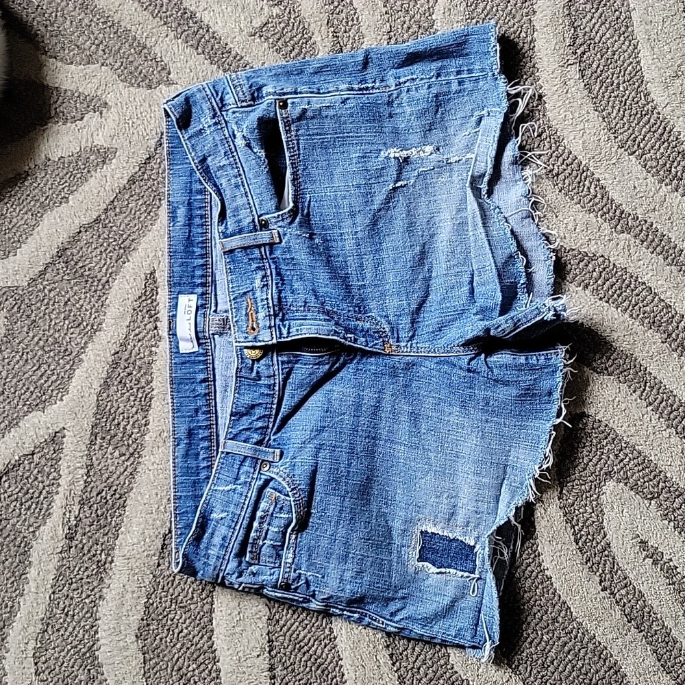 Loft distressed cutoffs